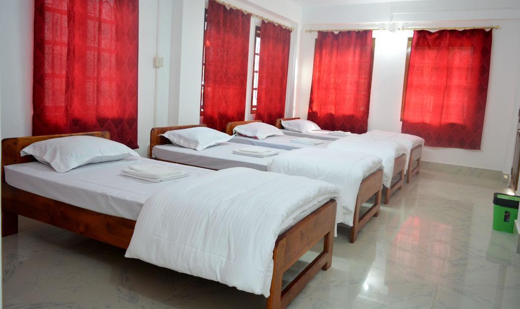 Dovipie Inn Kohima Exteriér fotografie