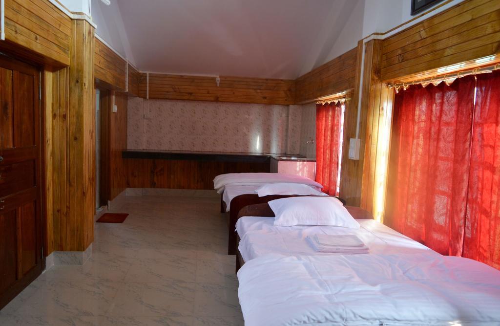 Dovipie Inn Kohima Exteriér fotografie